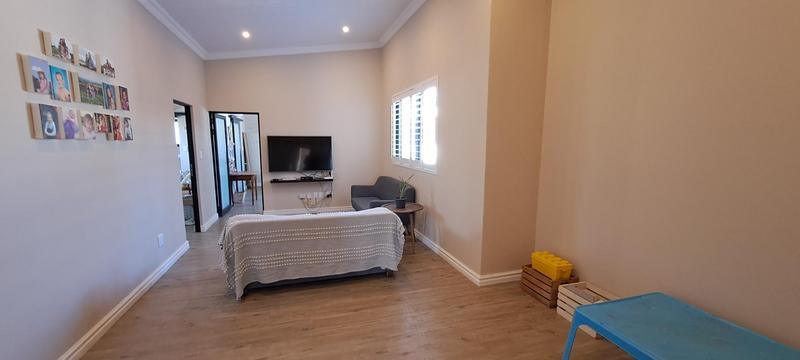 5 Bedroom Property for Sale in Riversdale Western Cape